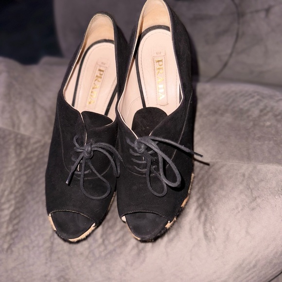 Authentic Prada suede leather pony’s hair black & leopard print lace up wedge - Picture 6 of 10